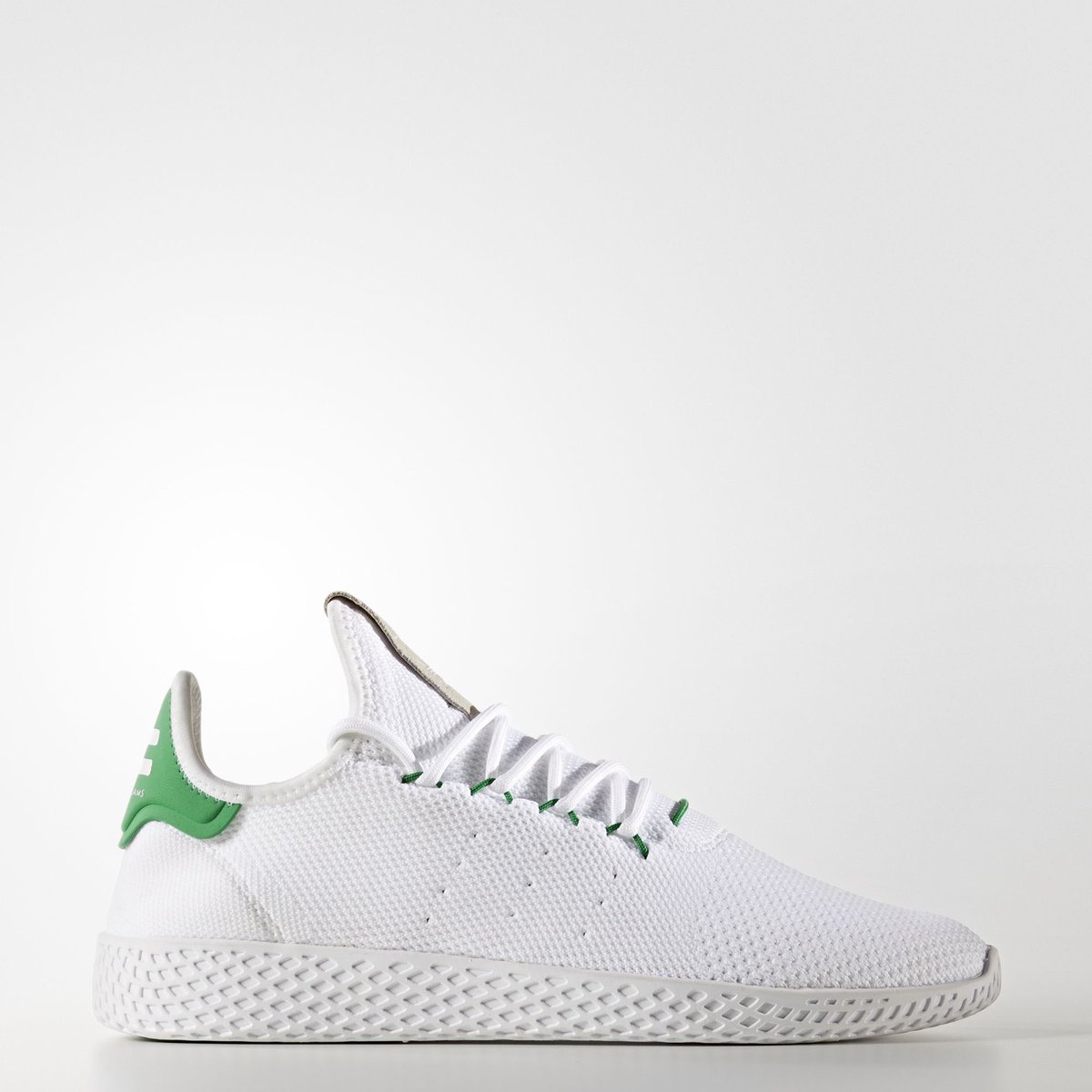 YeezyDrop's tweet photo. Slots anyone?! Message us https://t.co/nGhV4Nb994