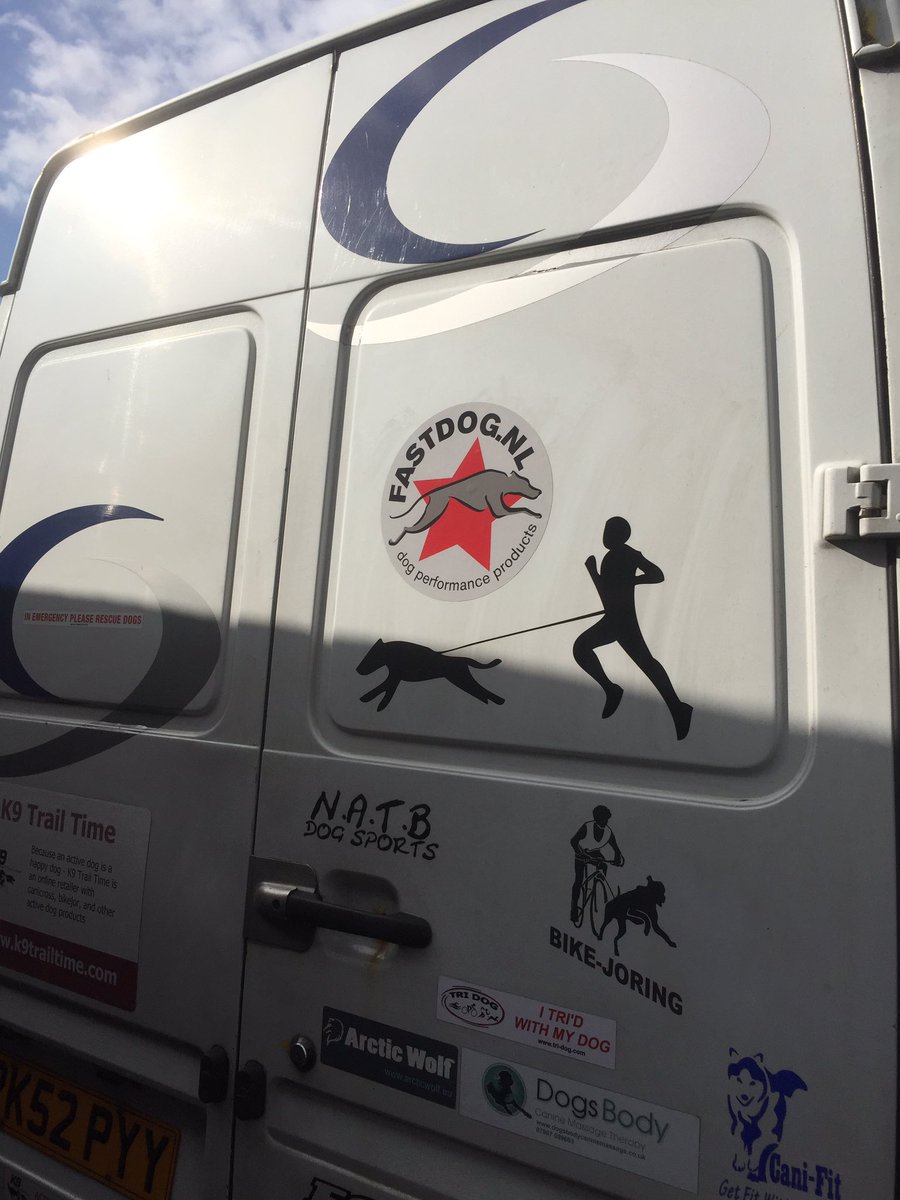 K9TrailTime's tweet photo. Some new stickers on the van #fastdog #tridog @ArcticWolf_SDE #activedogsarehappydogs https://t.co/070ToGWKAW