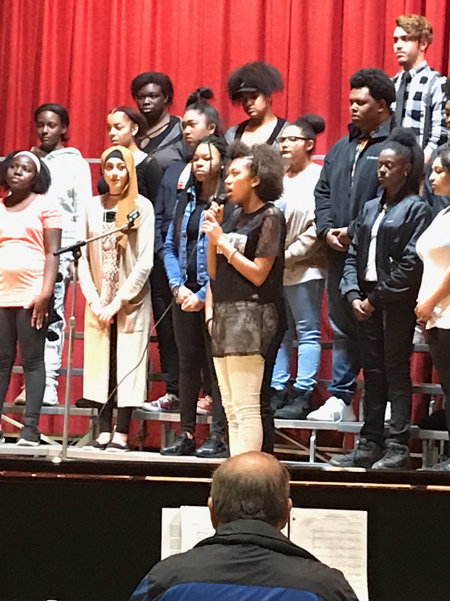 Jamie5885's tweet photo. @CorcoranPride Sirens sing for the elderly at St Daniels! #SpreadKindness #VirtueFirst @SyracuseSchools https://t.co/XtYWWgO4MA