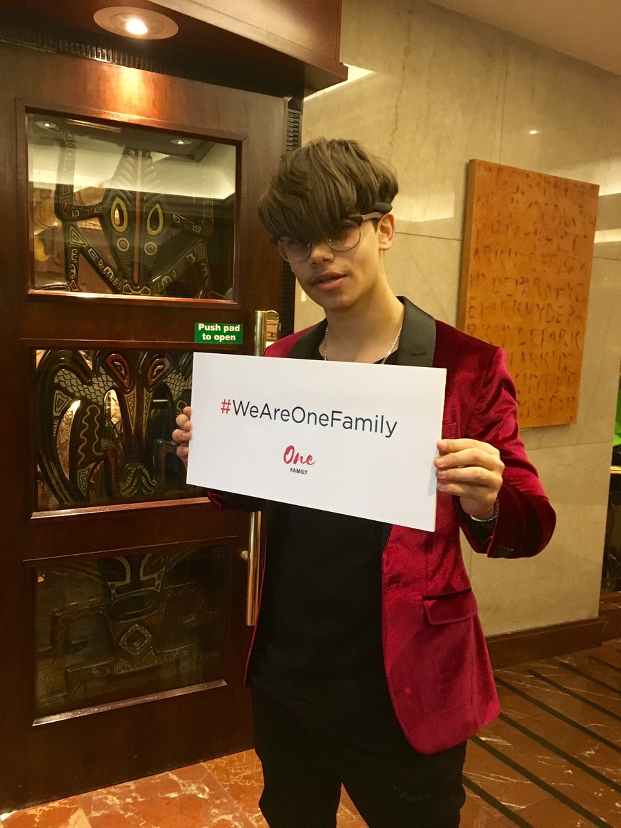 onefamilyglobal's tweet photo. @HarrisJOfficial has arrived @TheAsianAwards #WeAreOneFamily #TheAsianAwards https://t.co/CsaIONtUoz