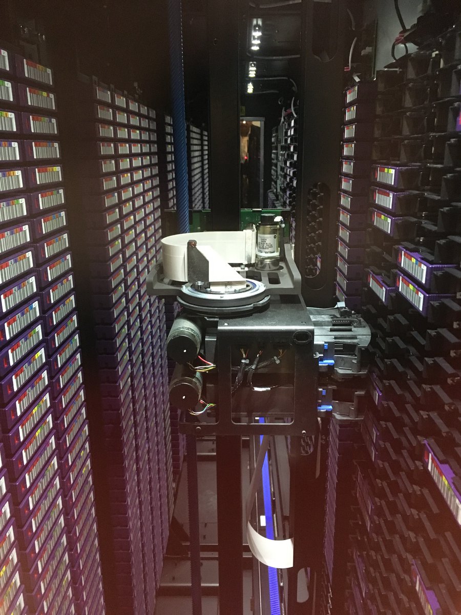ClimoChris's tweet photo. Awesome tour of #SuperComputerGraham at @uwaterloo today. Exciting new opportunity for HPC-driven research in Canada, support by @SHARCNET https://t.co/KuQ5BAd0S0