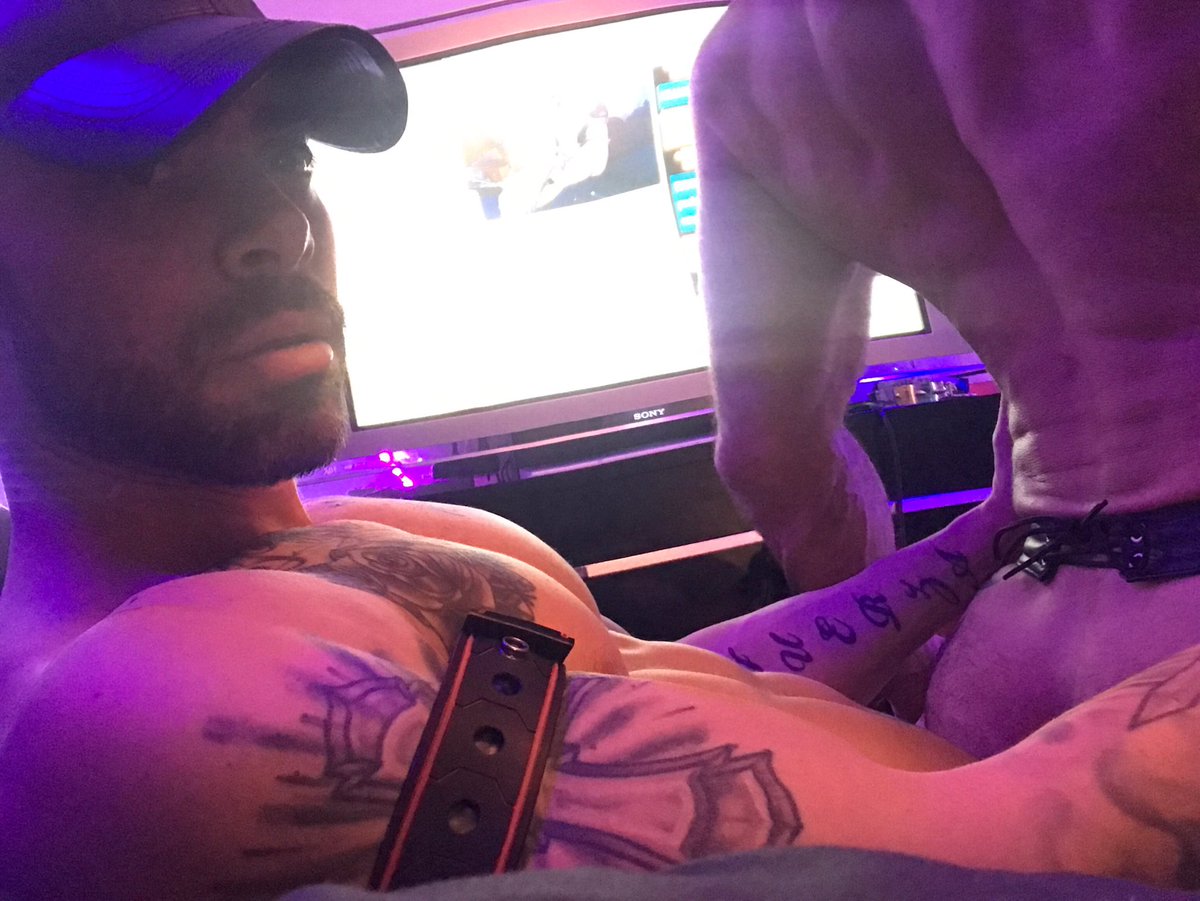 KillianAdam's tweet photo. Cinco de Mayo! Retweet @KillianAdam #FiestaF4F King! With @Flirt4Free #KillianandCrew https://t.co/UAEHr0uaFS
