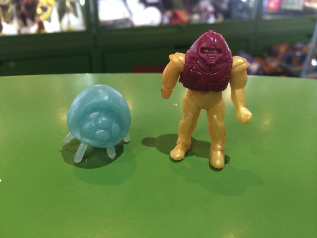 ゴムの日】ファミコンチョコ メトロイド 消しゴムとバトルやで