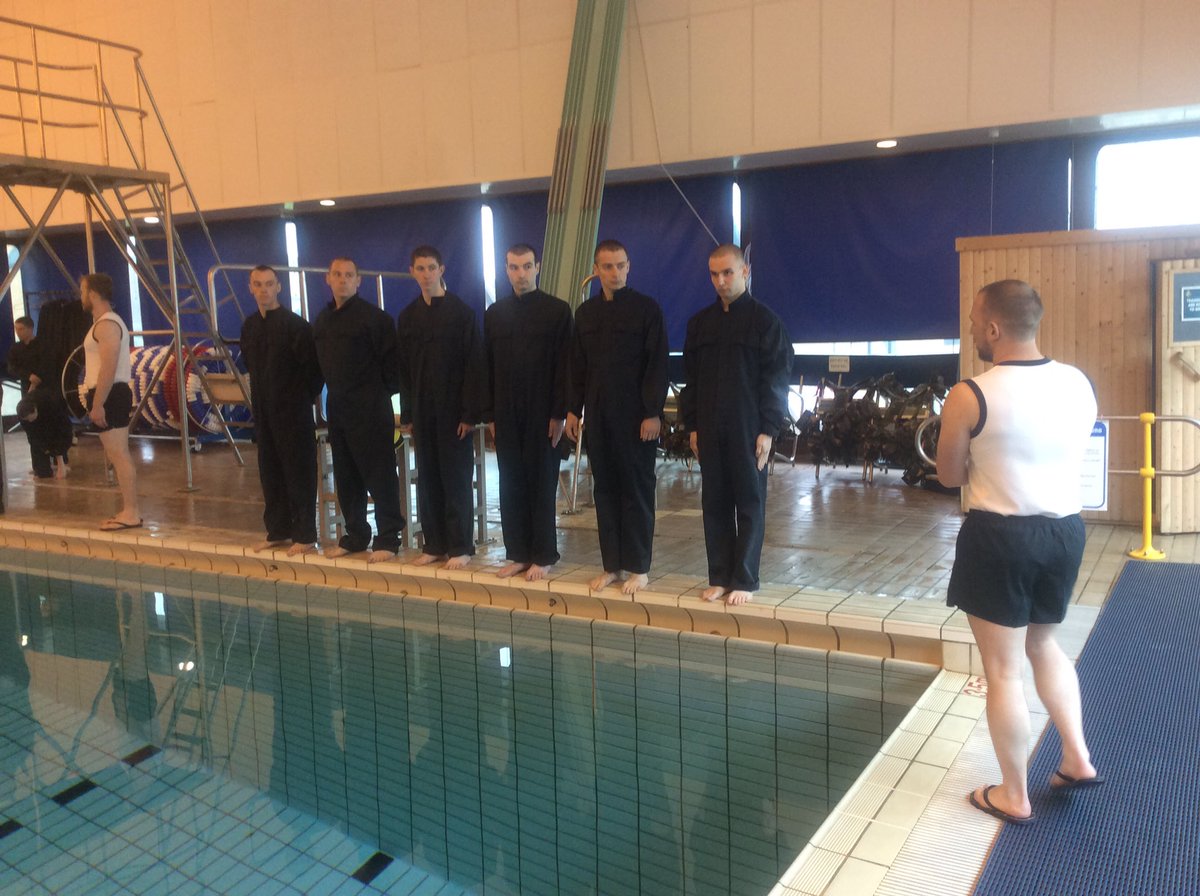 HMS_Raleigh's tweet photo. Earlier today Nelson 02 conducted their Naval Swiiming test, part of which includes treading water wearing overalls. #NavyFit #Nelson2 https://t.co/5tDsRouejs
