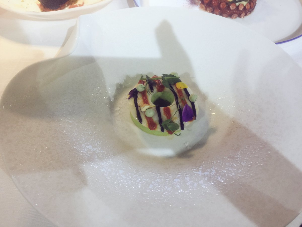 L'antipasto è una cosa seria, chi lo dice? La Bavarese di piselli e capasanta di Felix Lo Basso. #TasteofMilano <a href="/Felixlobasso/">Felice Lo Basso</a>