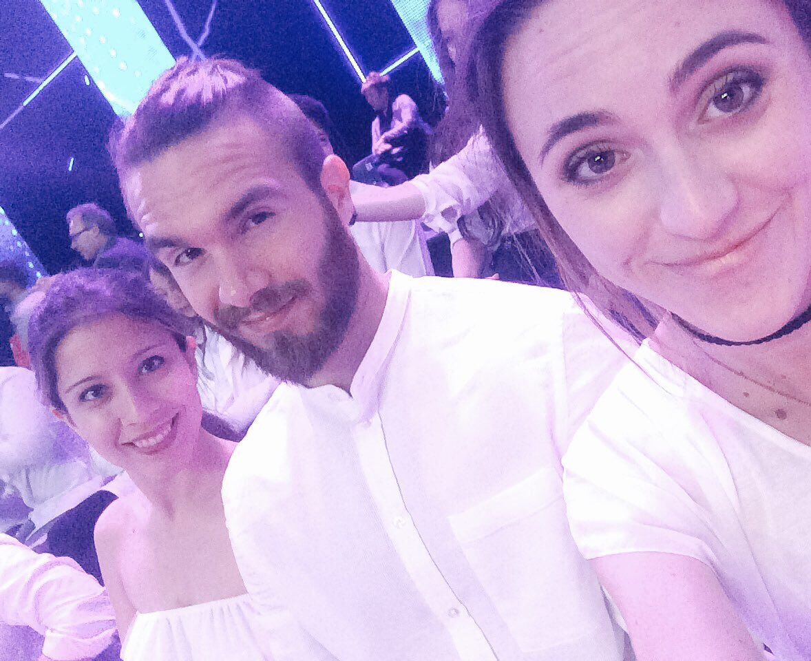 esili93's tweet photo. pronti per un'altra emozionante puntata dei #imigliorianni #Rai1 @Ilaria76179607 @FMZell https://t.co/VdgBwLxRfR