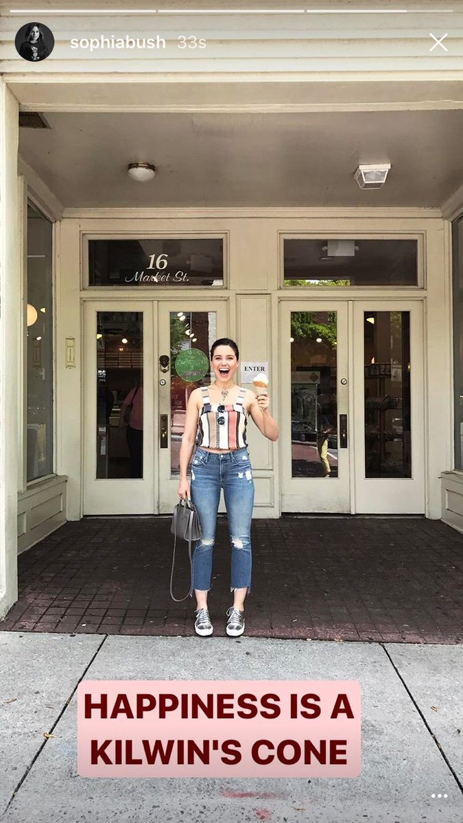 ItsMeMarylin's tweet photo. Your smile is unique @SophiaBush ! i love you so much #QueenSB🍦❤️ https://t.co/Ihv2f0NhaE