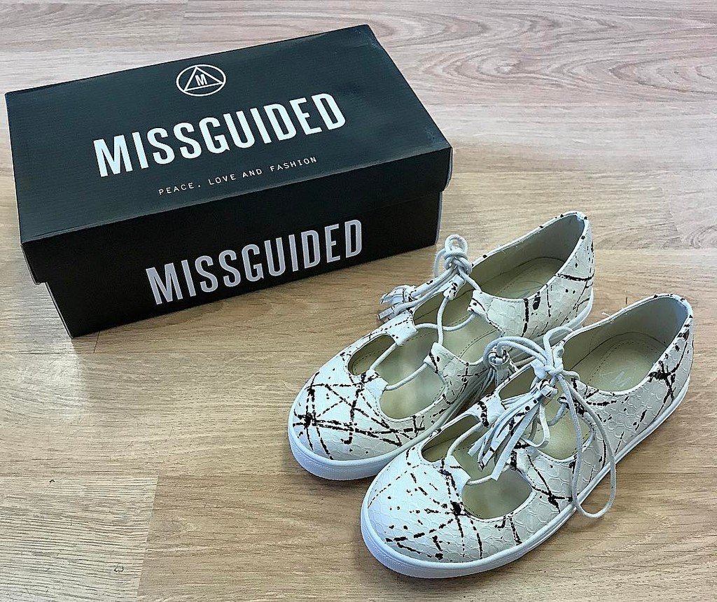 avalonpgh's tweet photo. Missguided trainer 
Size 6 | $18 (comes with box)
// 📞CALL 412-421-2911 TO PURCHASE ITEMS OVER THE PHONE📞 // IN-ST… https://t.co/9FF85dybQR https://t.co/jlv5aiEA1N