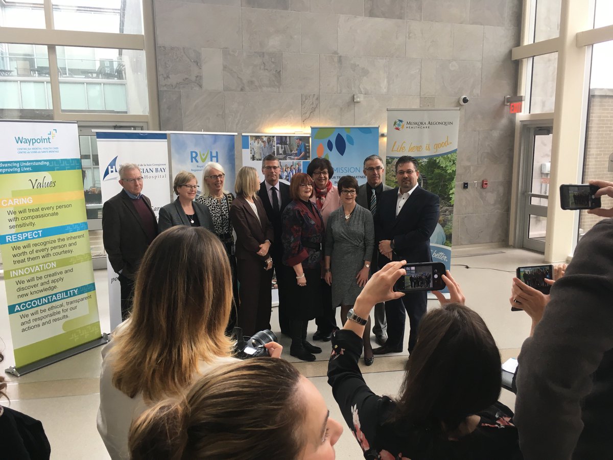 DenisePhilpott3's tweet photo. Celebrating additional funding for patients with @AnnHoggarthMPP in  #northsimcoemuskoka https://t.co/0r3rSvS2Ro