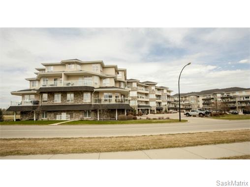 SladeRealEstate's tweet photo. Exclusive Condo! #403-401 Cartwright Street, The Willows, Saskatoon. #yxe #AskSlade https://t.co/yoRz9hST6K https://t.co/Vpnwvs7toW