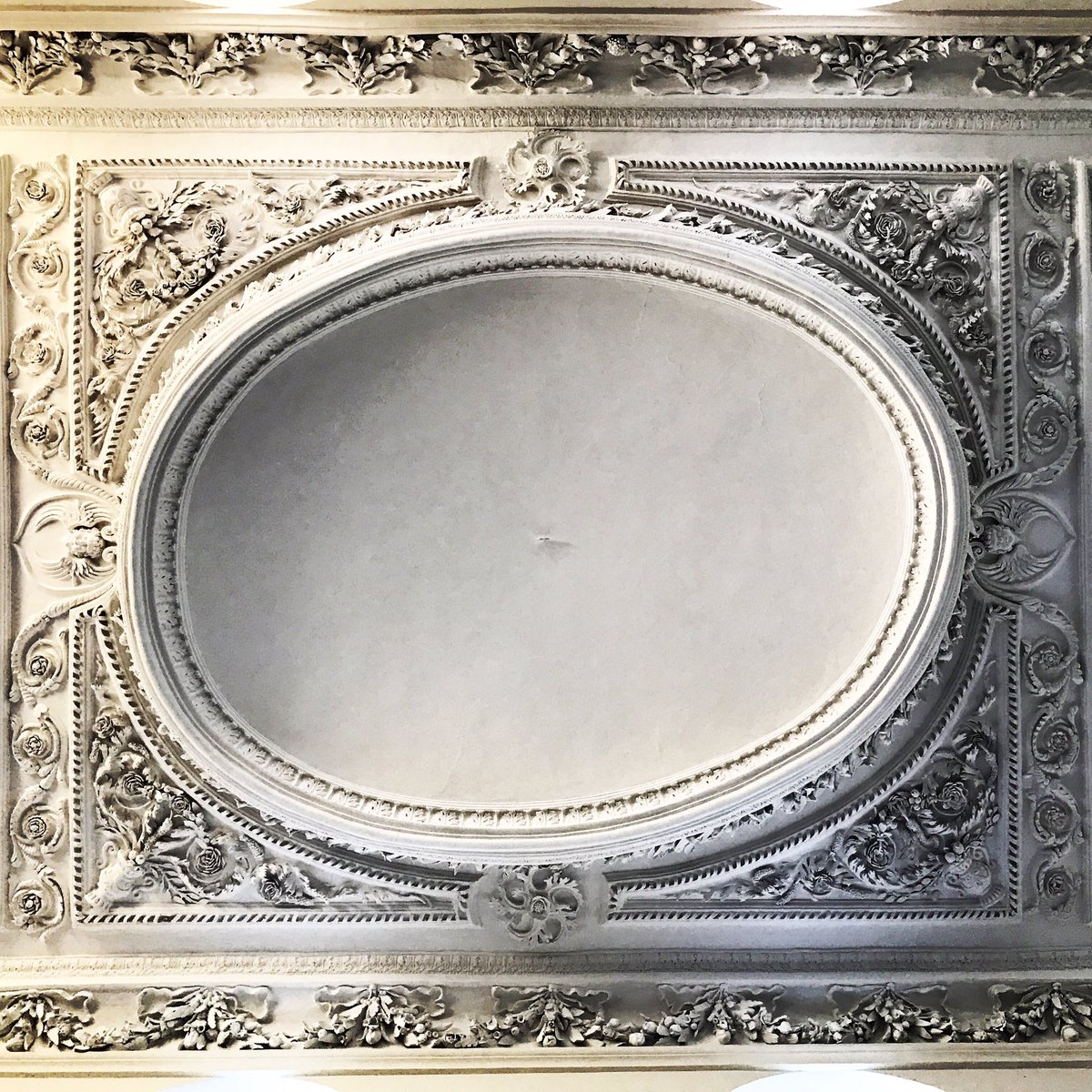 Sneaky peek at some pics from our visit to Christopher Wren's only church outside #london #architecturephotography #modearchitects #detail