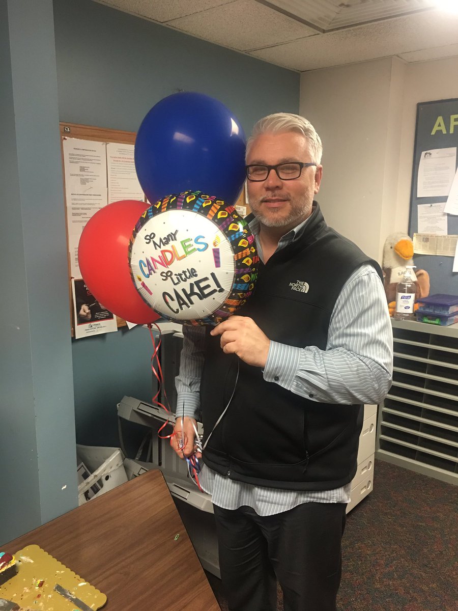 10thStElem's tweet photo. πππToday we celebrated Mr Suchocki's birthday! #TSEfun #birthdayboy #anyexcuseforcake https://t.co/uhd00WBMTE