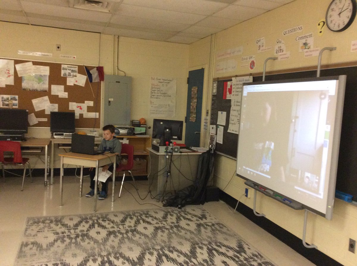 blmoss16's tweet photo. #fslchat Merci à la classe de @BruceEmmerton pour la continuation de notre jeu de bataille navale. On a bien deviné! #NicholasWilson https://t.co/6j06XqG677