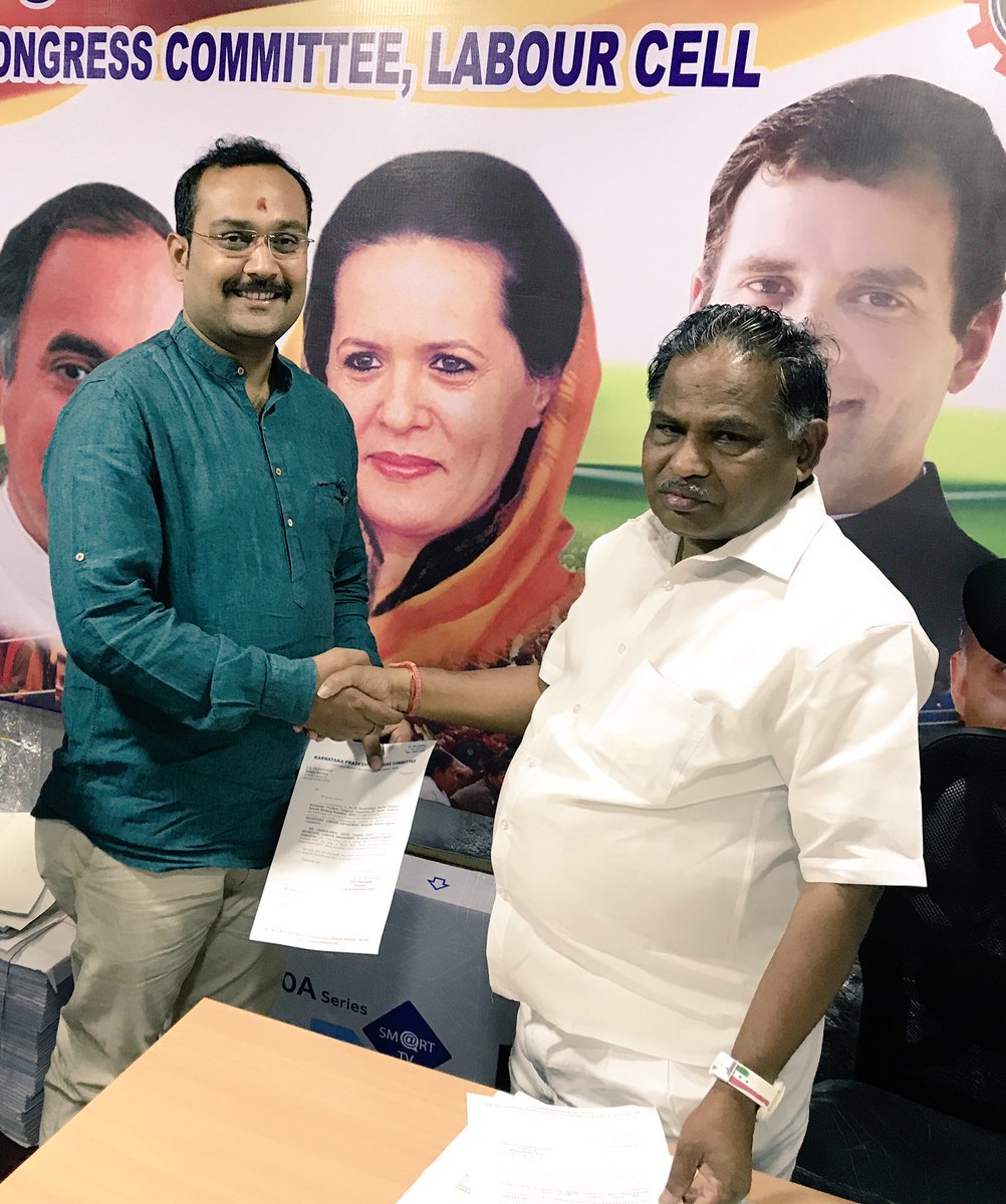 chiranjeevijety's tweet photo. @KPCCofficial #LabourCell #President oppointed Me as #kpcc #Labour #Cell #Secretary ThankUSoMuch @dineshgrao ji @DrParameshwara ji @INCIndia https://t.co/4H3ROVvYGI