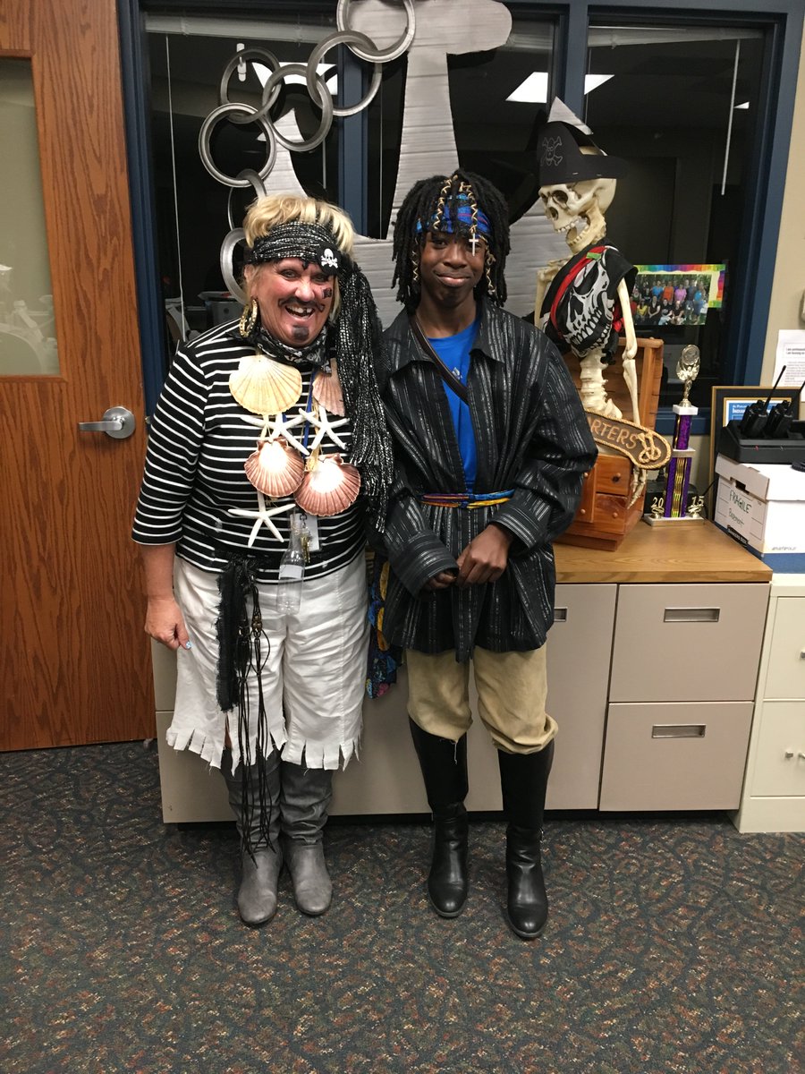 ICES_Ravens's tweet photo. Congratulations to our best dressed pirates, Ms. Strausbaugh (1st) and Dorian W. (5th)! ☠️ #TeacherAppreciationWeek https://t.co/0ythtPEzkd