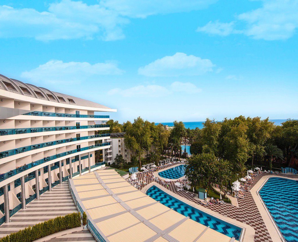 Dream places are only one click away. Book on delphinhotel.com ☀️