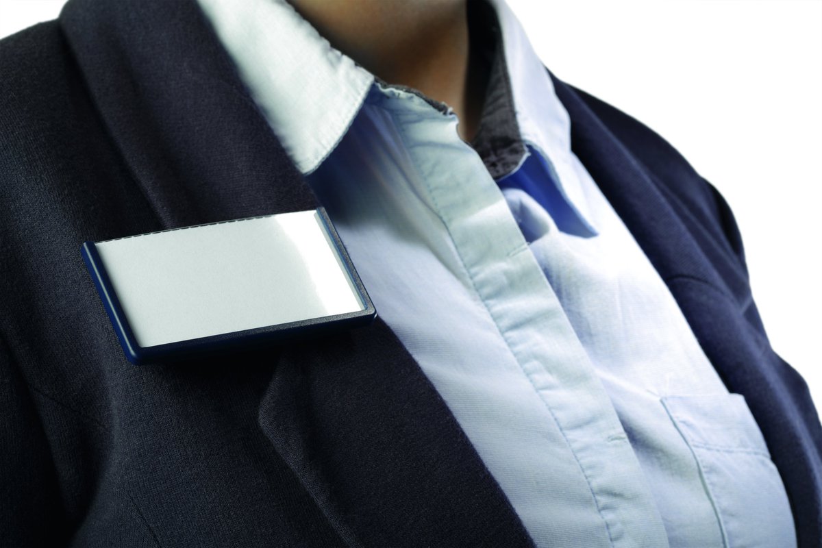 DurableOffice's tweet photo. DURABLE's Frame Badge Holders showcase your information giving you a jump on the competition in the room. Don't just blend in, stand out! https://t.co/jQgfWTnsnQ