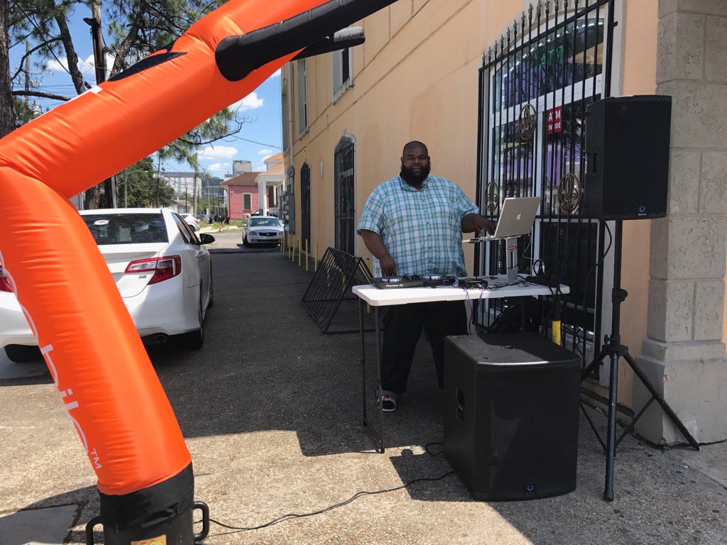 SpgConiglio's tweet photo. DJ getting ready to pump it up at Zeen @nolaspg @alexiaautin https://t.co/DGbROGvNHz