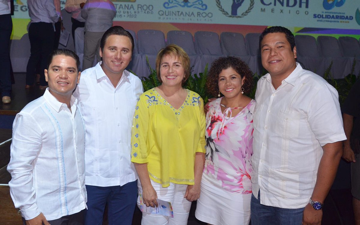 Hendricksles's tweet photo. El #agua es un derecho humano fundamental. Asistí al 1er #ForoDelAgua encabezado por @LauraBeristain  #D7 #LH https://t.co/Bk3vqSFD2H