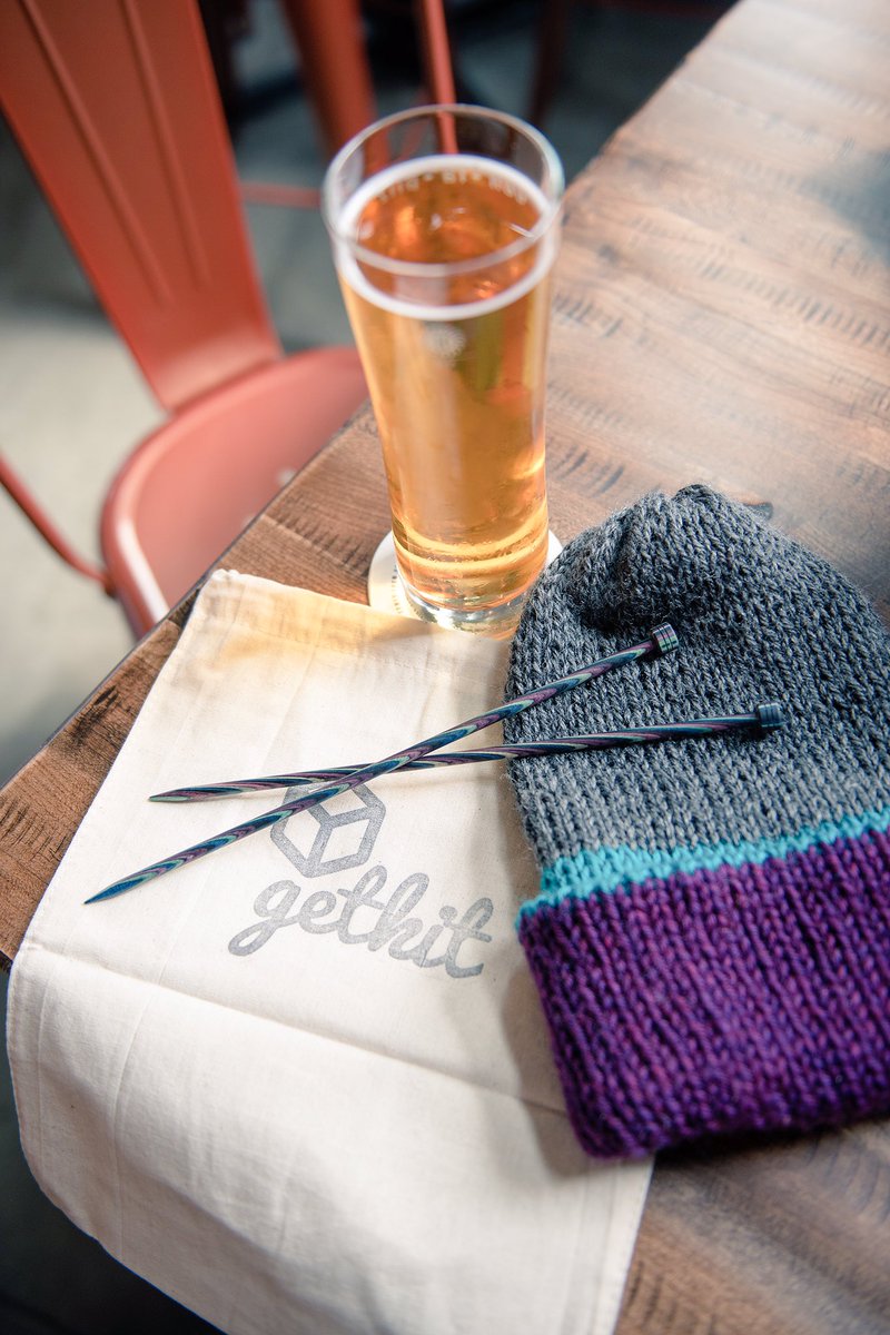 The_LadyCave's tweet photo. It's patio weather out there! Remember to take your knitting along. Need yarn or project ideas? We can help. https://t.co/vayh9TcG0g #GetKit https://t.co/tikh7ihSed