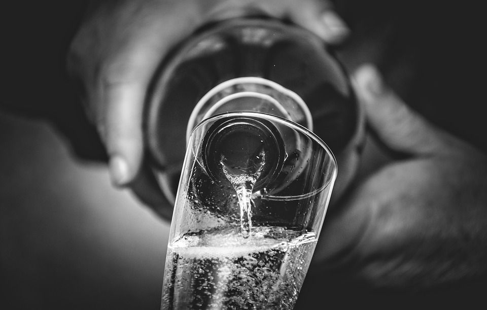 SocialPingApp's tweet photo. Let us pour you a drink! Happy Friday =)
Cheers! Salud! Salute! Gan bei! L'chaim!  Kanpai! Skal!
<3 SocialPing app
#fun #weekend #cool https://t.co/x8eMq8WRpd