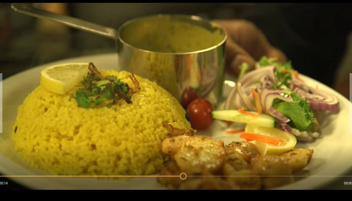 EditorASNews's tweet photo. Popped into @JinnahBradford to do a report on homeless project, ended up being dragged into their kitchen &amp; made this.. #Gujaraticuisine https://t.co/HG0RankTvM