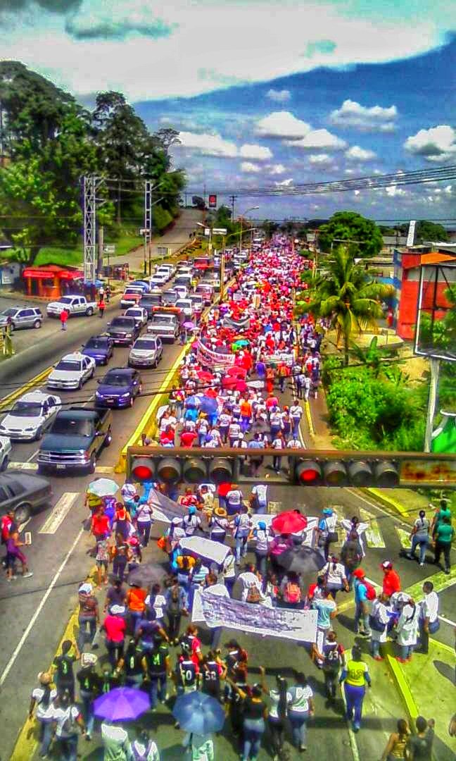Aprendiceselvig's tweet photo. GRAN MARCHA POR LOS 50 MESES DE LA SIEMBRA DE NUESTRO COMANDANTE ETERNO . @NicolasMaduro @AlexiRodriguezM @Rodolfozerpa @juventudprodmer https://t.co/LcdW0wxoGc
