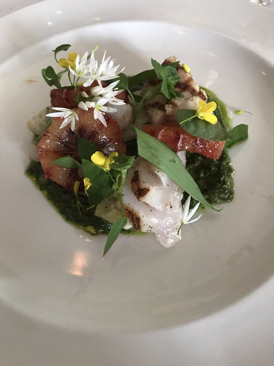 Roodbaars, meiknol, daslook, bloedsinaasappel. Keuken van Gastmaal