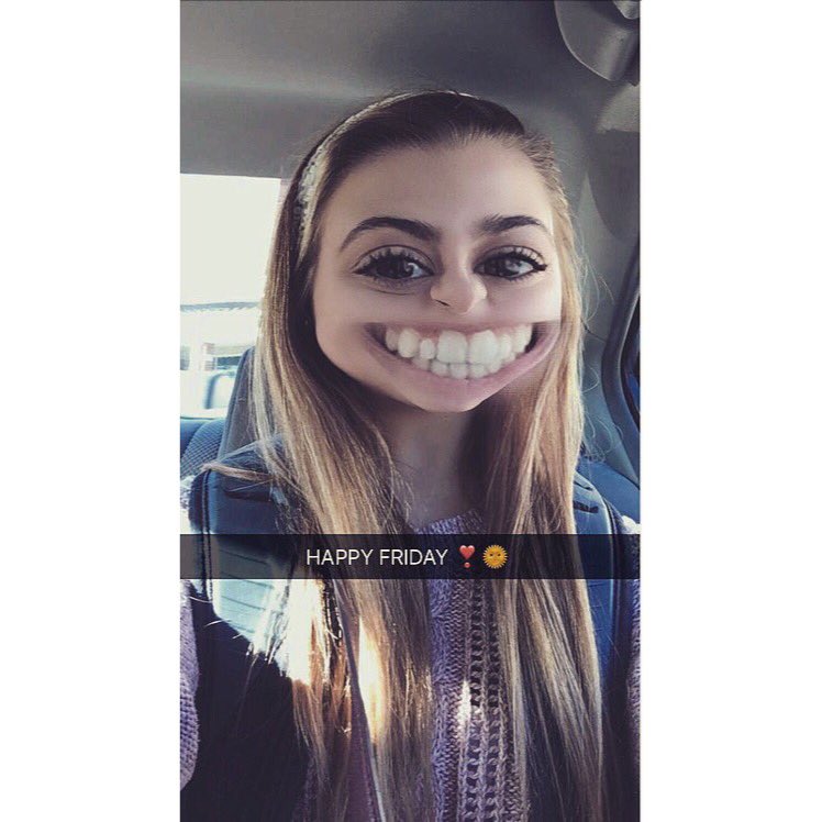 emilyplesac's tweet photo. Fryyydaazzee ✌🏽 https://t.co/fv5GywtGdT