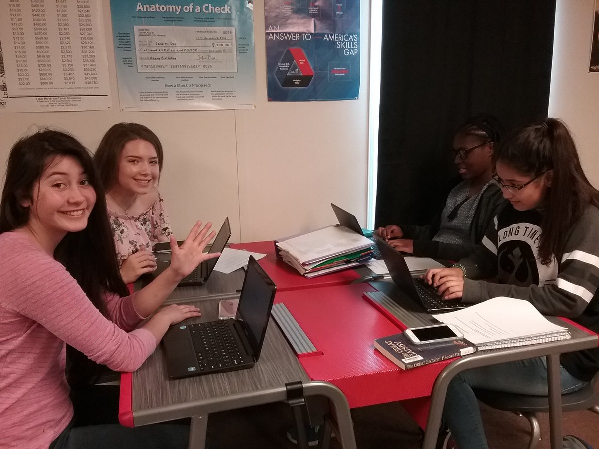 MHSCTSO's tweet photo. Money Matters classes assess risk tolerance before investing in virtual stock market next week!  #MHSstrong #moneydoesmatter! https://t.co/8YDmJBes3C