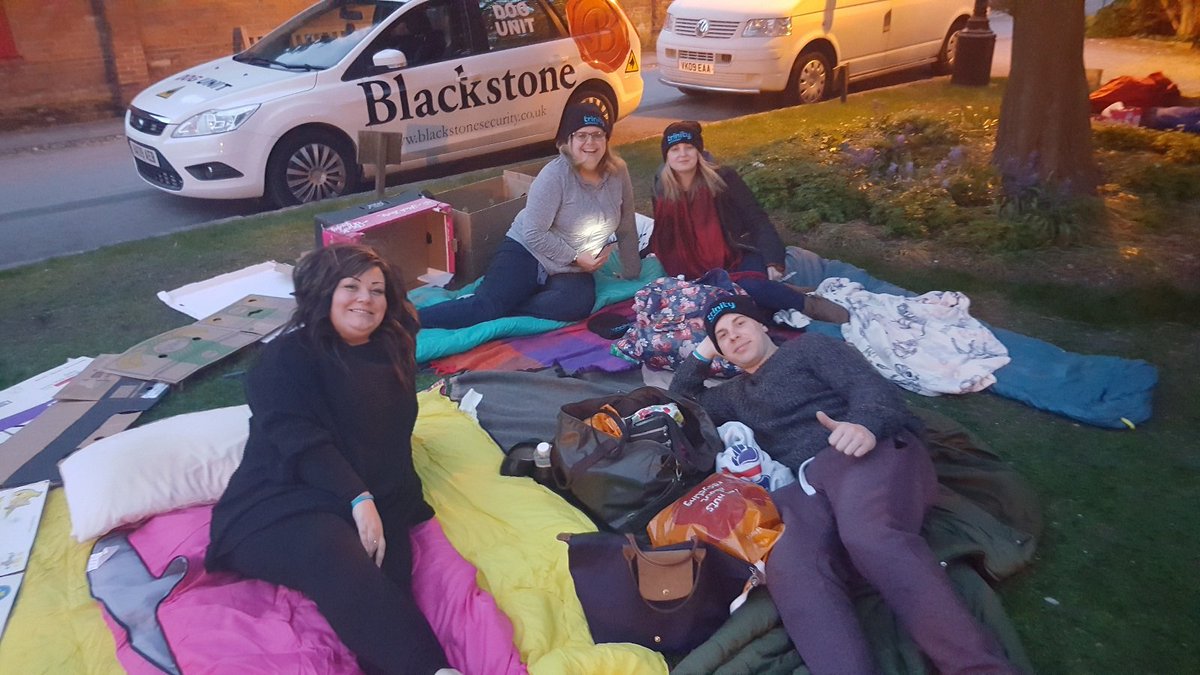 JamiePotter1986's tweet photo. Here we go!!!! #thebigsleepout @SCCNBS @debbiemx5 @AnnMarie_33 https://t.co/bsuWVzhG3H