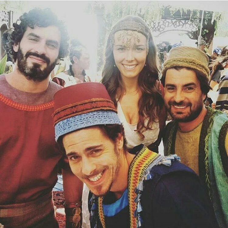 IsabelaSinceraa's tweet photo. Eai galera? Tudo beleza?! 😃😃 https://t.co/q3KG1btHNT