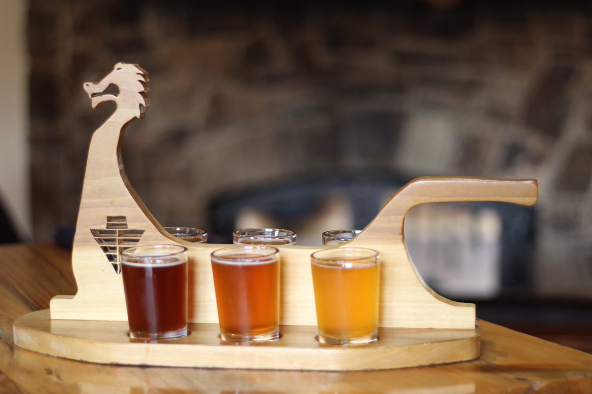 StephForrer's tweet photo. I had a blast hopping around the Salem Ale Trail! Read about it on the blog: https://t.co/cC67BVmVuA! 🍻🍻🍻#TravelSalem #beerme https://t.co/3xoC3Jtc11