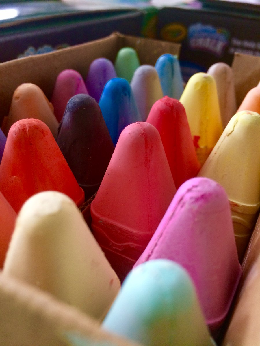 LESHistMonth's tweet photo. Oh we've got the chalk alright! Chalk with us Sun (5/7) &amp; Mon (5/8) to kick off the start of #LESMonth! Sign up at https://t.co/tcACiV1wsP https://t.co/TBUNDFHLIT