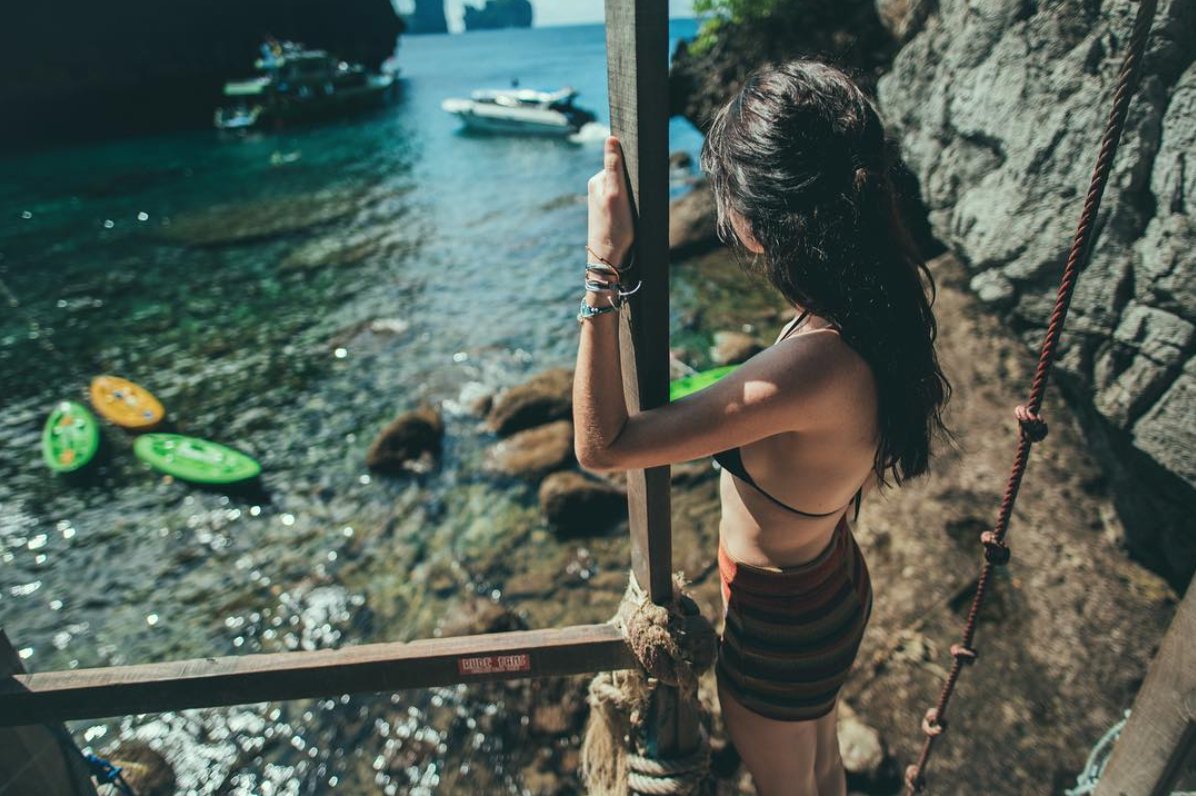 These look good on us, but better on the world with <a href="/puravidabrac/">Pura Vida Bracelets</a> #FridayFeeling