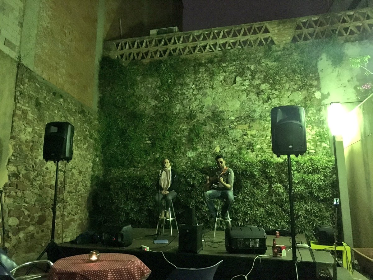 er_pllo's tweet photo. Nou projecte de concerts a mida a l'Espai Jove La Casa Gran. #CircuitMusical #Gavà https://t.co/BxIkdFmGee