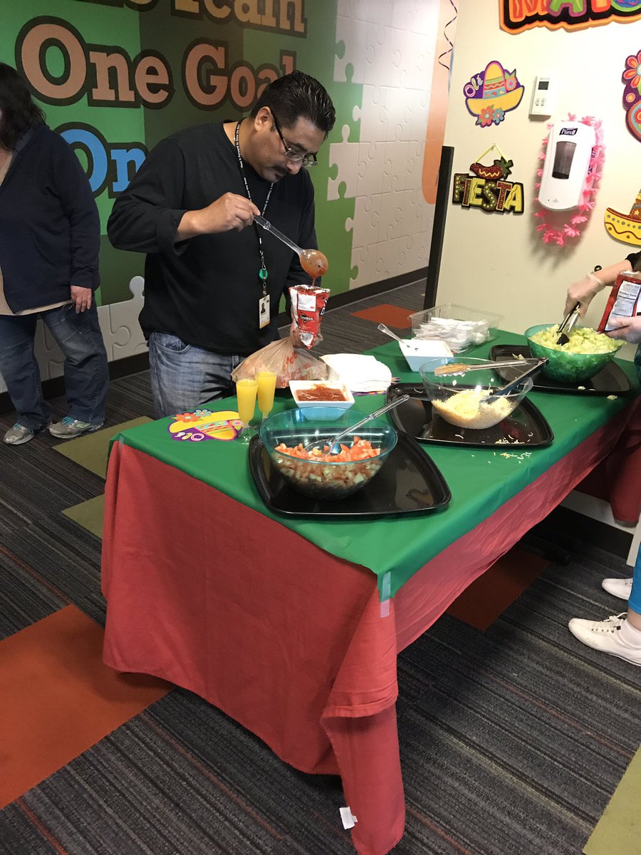 BOTHELL_CC's tweet photo. #BothellParty #LifeAtATT #AwesomeATSD #CincoDeMayoBothellStyle #FunAtWork https://t.co/97ihahqeB1