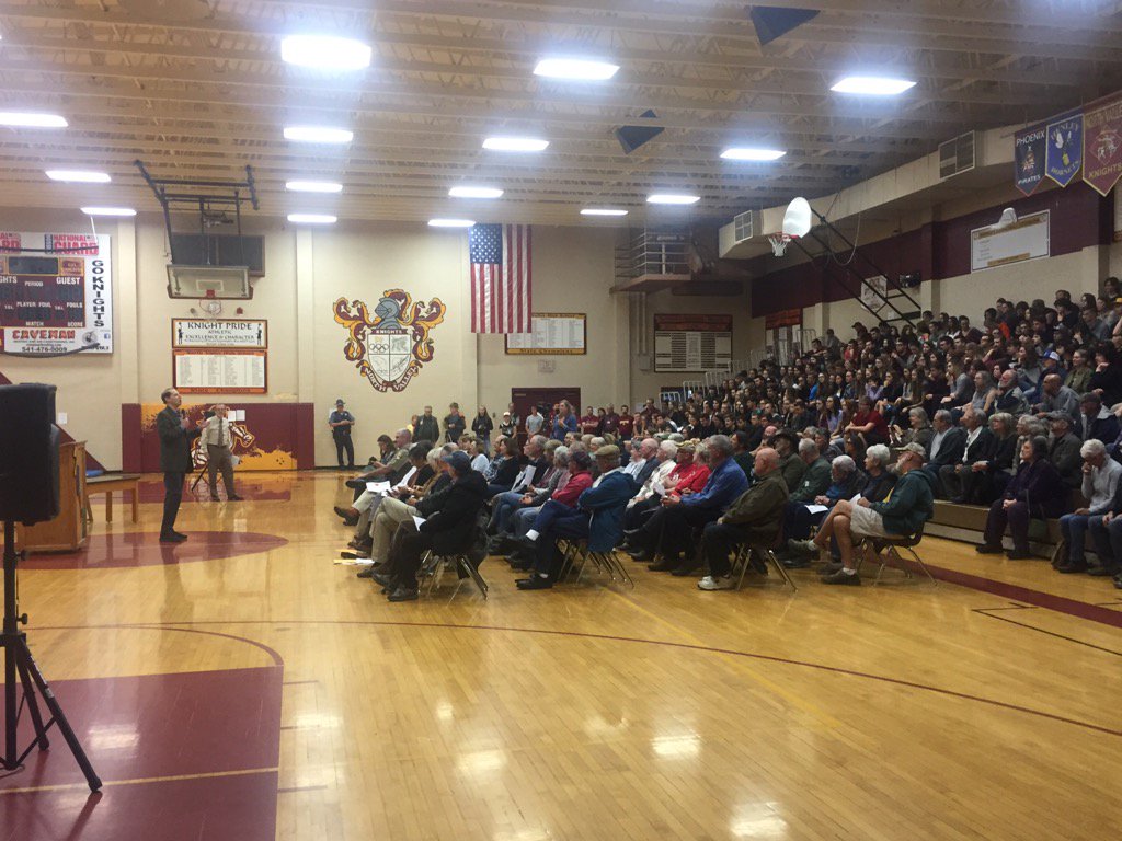 NVHS_Knights's tweet image. Town hall meeting at NVHS with Senator  Ron Wyden #politicalprocess 
@NVHS_Knights @Knight_Strong @TRSDAthletics