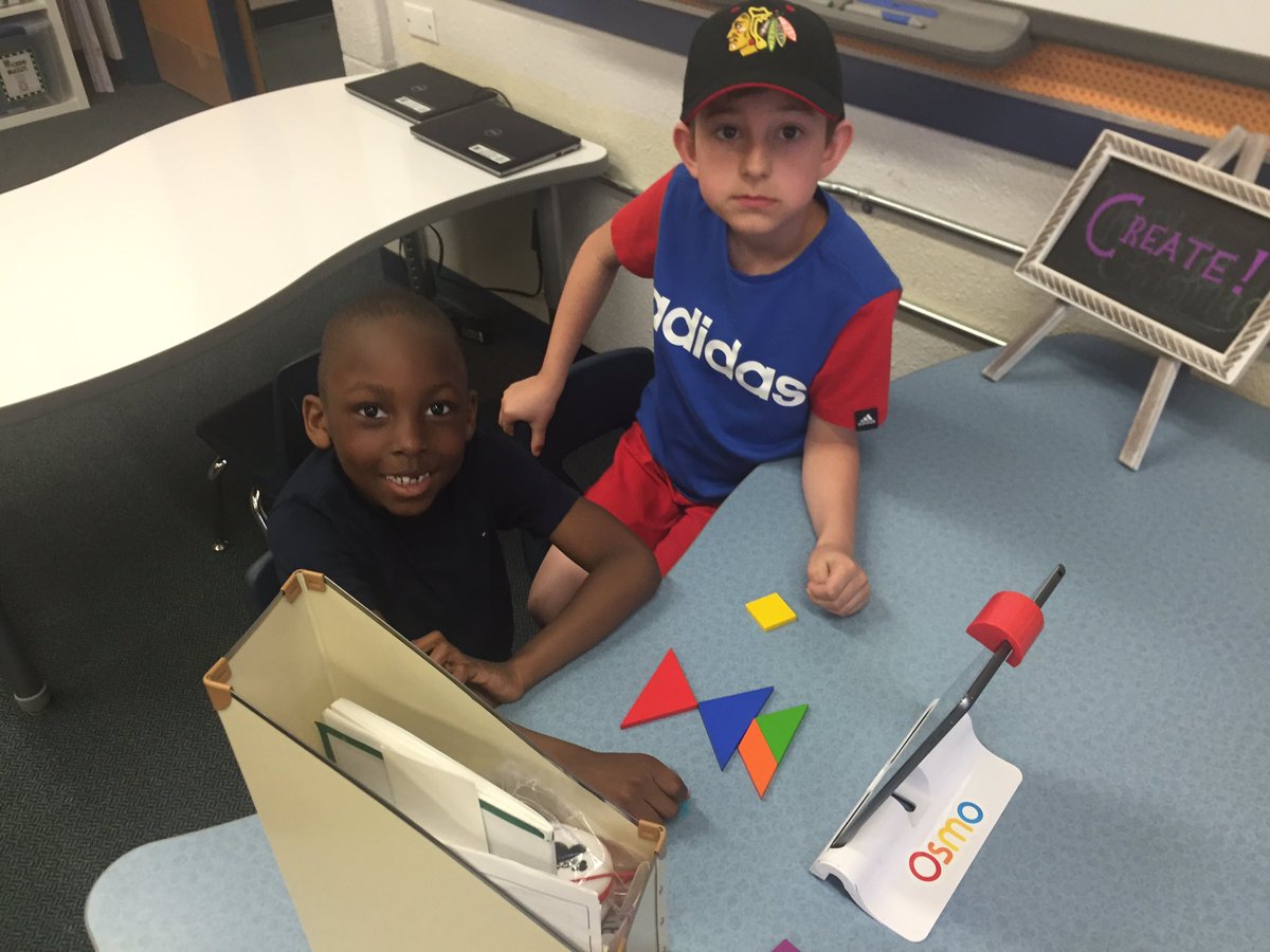 grade2MP's tweet photo. Kindergarten buddies in the Learning Commons today! What fun!#LearningIsAJourney https://t.co/88I2Xr2pmD