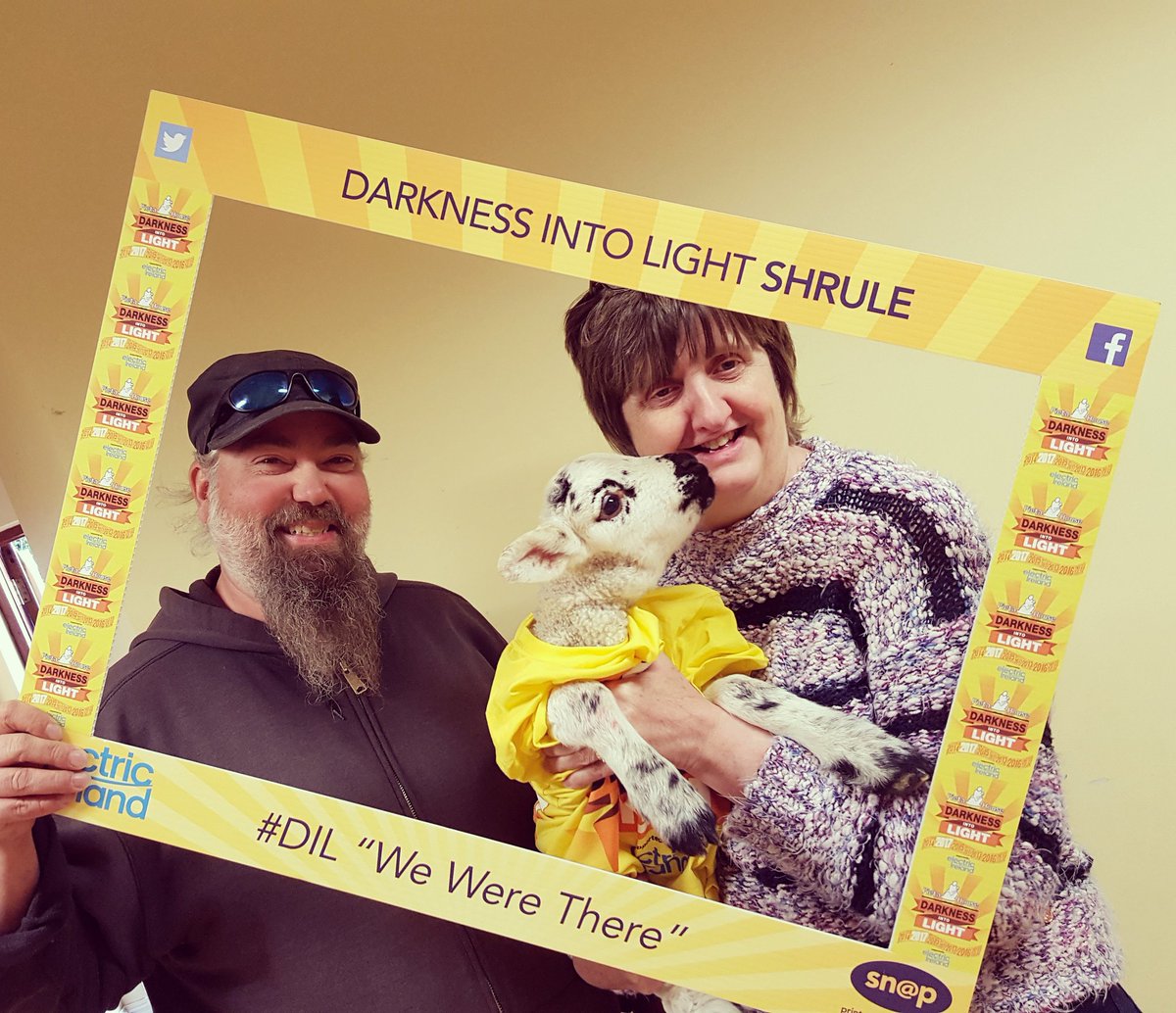 DILShrule's tweet photo. @PietaHouse and @ElectricIreland we even have pet lambs joining us here at @DILShrule registration!!! #DarkieGotANewMommy #DIL2017 https://t.co/7cKE2x3O9g