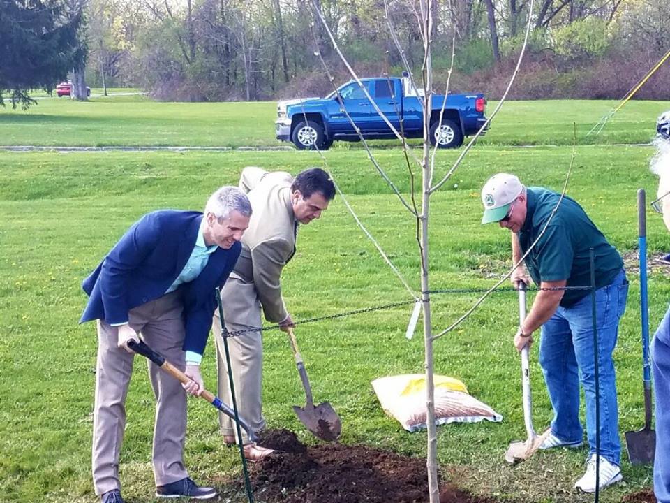 Last week's Arbor Day celebration included a ceremonial tree planting with Stewart's Shops. Thanks from the CNY Conservancy!