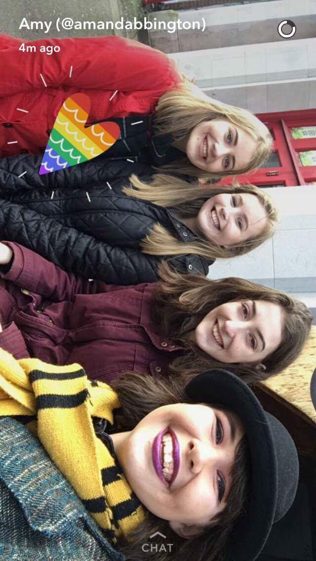 PiggusWiggus2's tweet photo. Happy birthday @amandabbington !! 
It as so lovely meeting you and I hope you have a great day ❤️ https://t.co/9LBGWC5JiR
