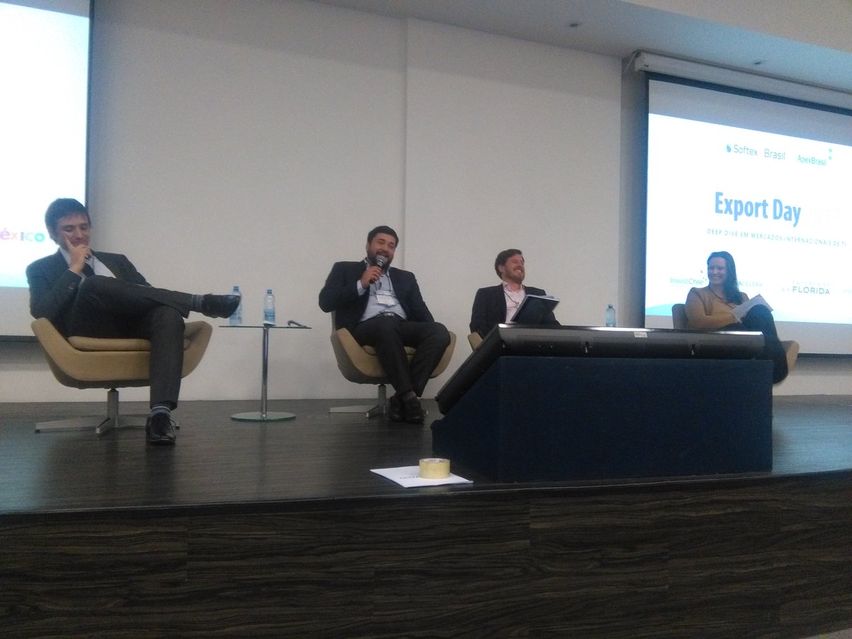 ConsuladoColSp's tweet photo. El Cónsul de Colombia representó a Colombia en las TICS con presencia de actores privados y públicos a nivel internacional. #TICSCOLOMBIA https://t.co/9je6844RO2