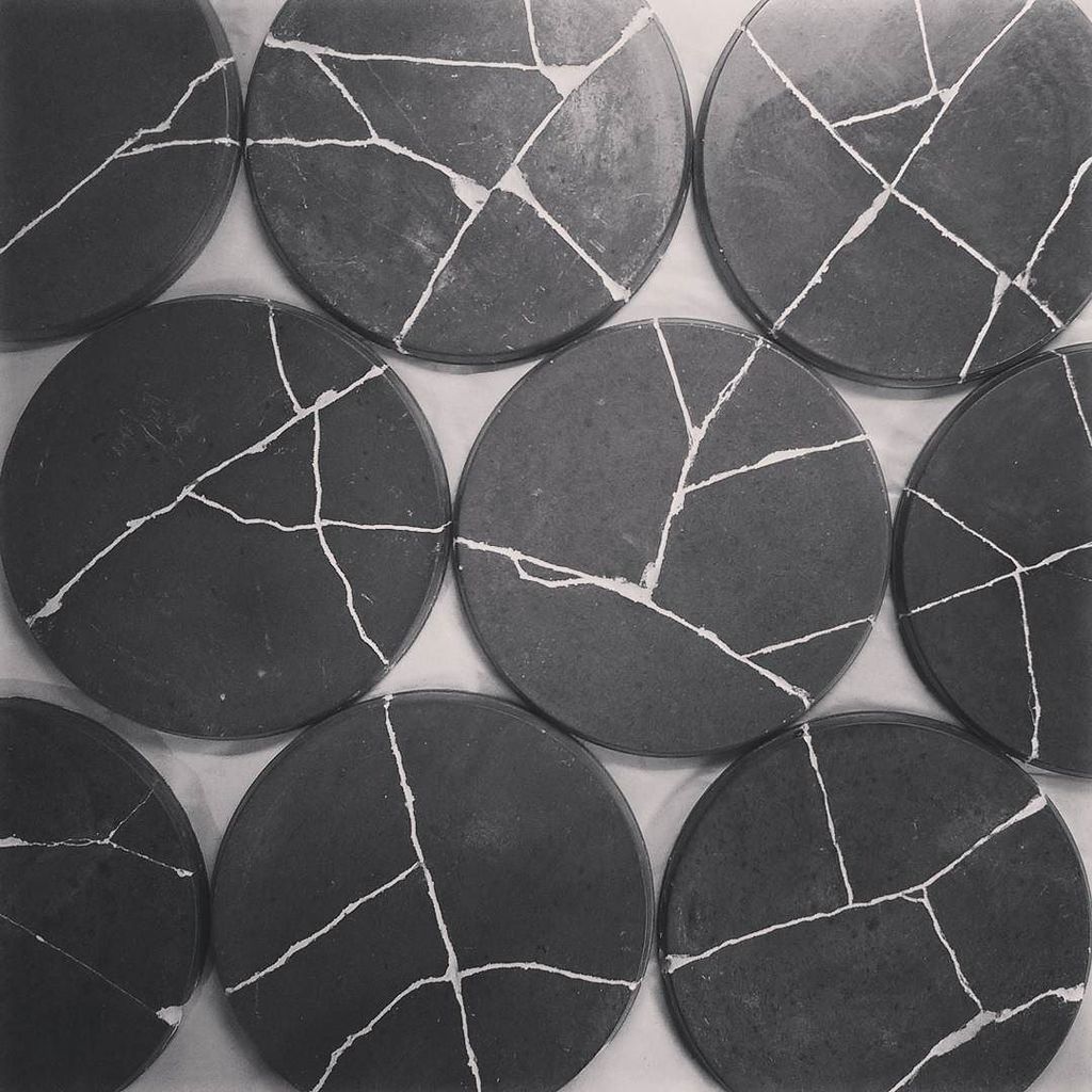 concreteforest_'s tweet photo. Its been a busy day in the workshop. Here are more kintsugi discs in progress, each one completely unique.. #kints… https://t.co/8bxSPxWevi https://t.co/8FxkJqFnog
