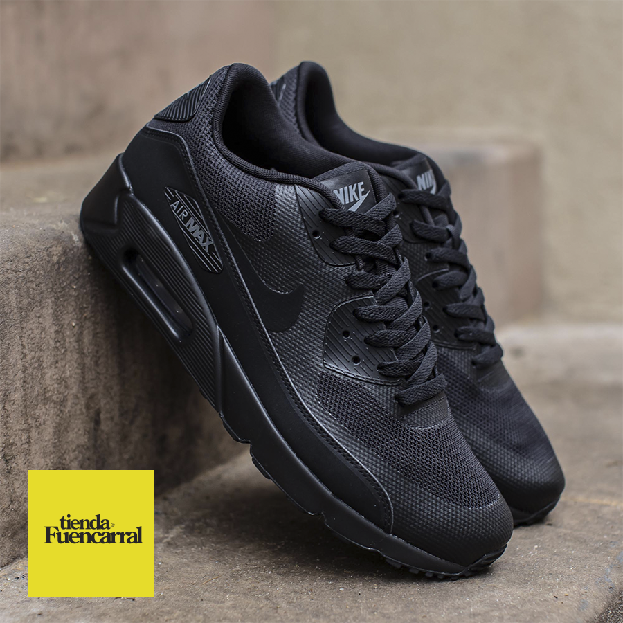 Fuencarral's tweet photo. Y si, en este día no pueden faltar las #AirMax90UltraEssential #fullblack de @nikesportswear https://t.co/A1o7ua5kf5