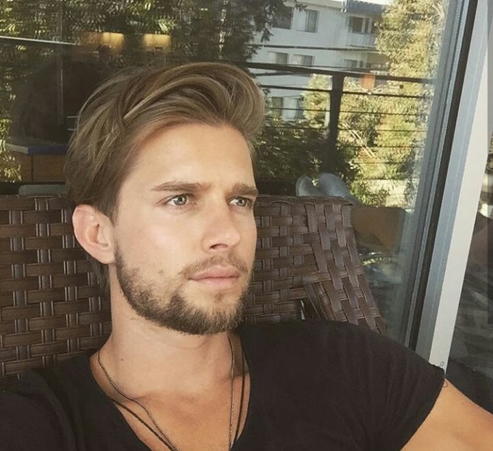 PLL_random's tweet photo. No somos dignos de este hombre

OH MY GOD!!!!!!! #DrewVanAcker https://t.co/I8udJ4uPem