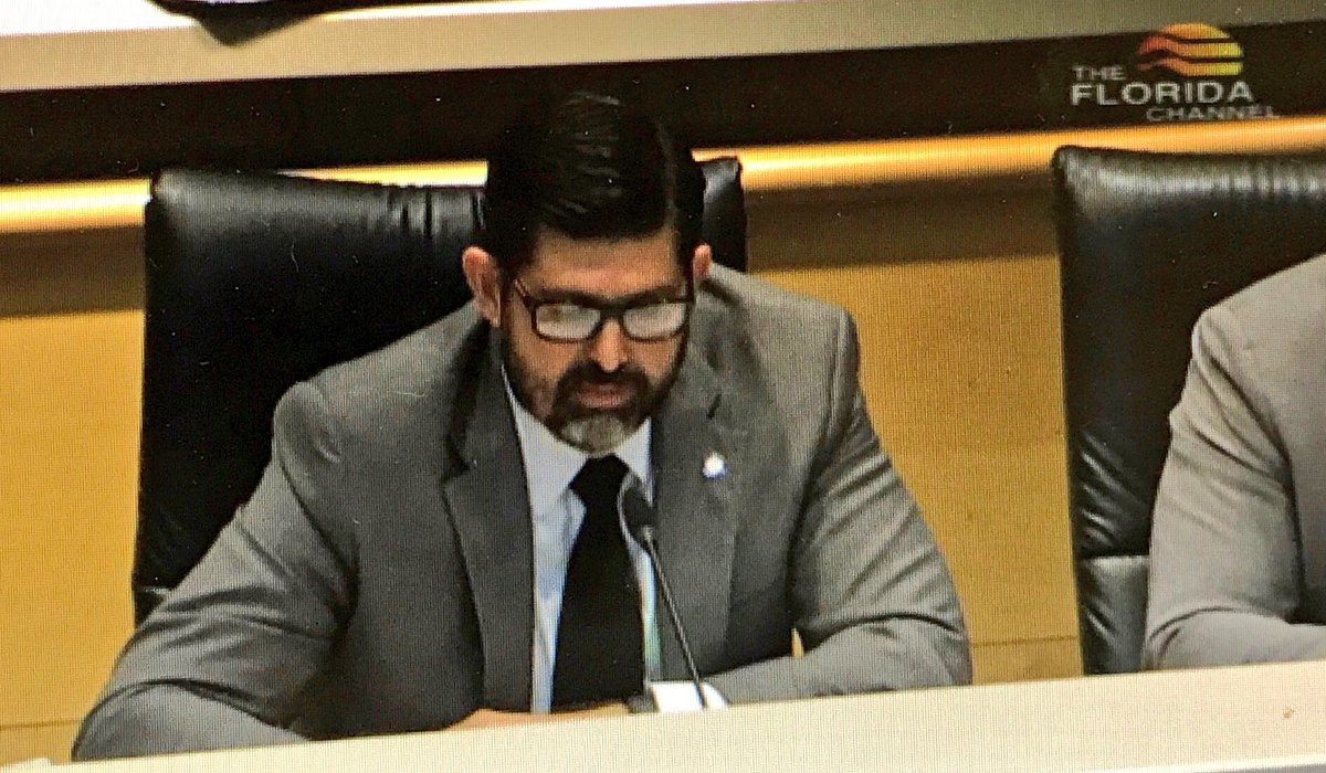 Danmartinez305's tweet image. .@RepMannyDiazJr explaining HB 7069 the K-12 Conforming Bill #SchoolsofHope #BestandBrightest #LessTesting #Recess