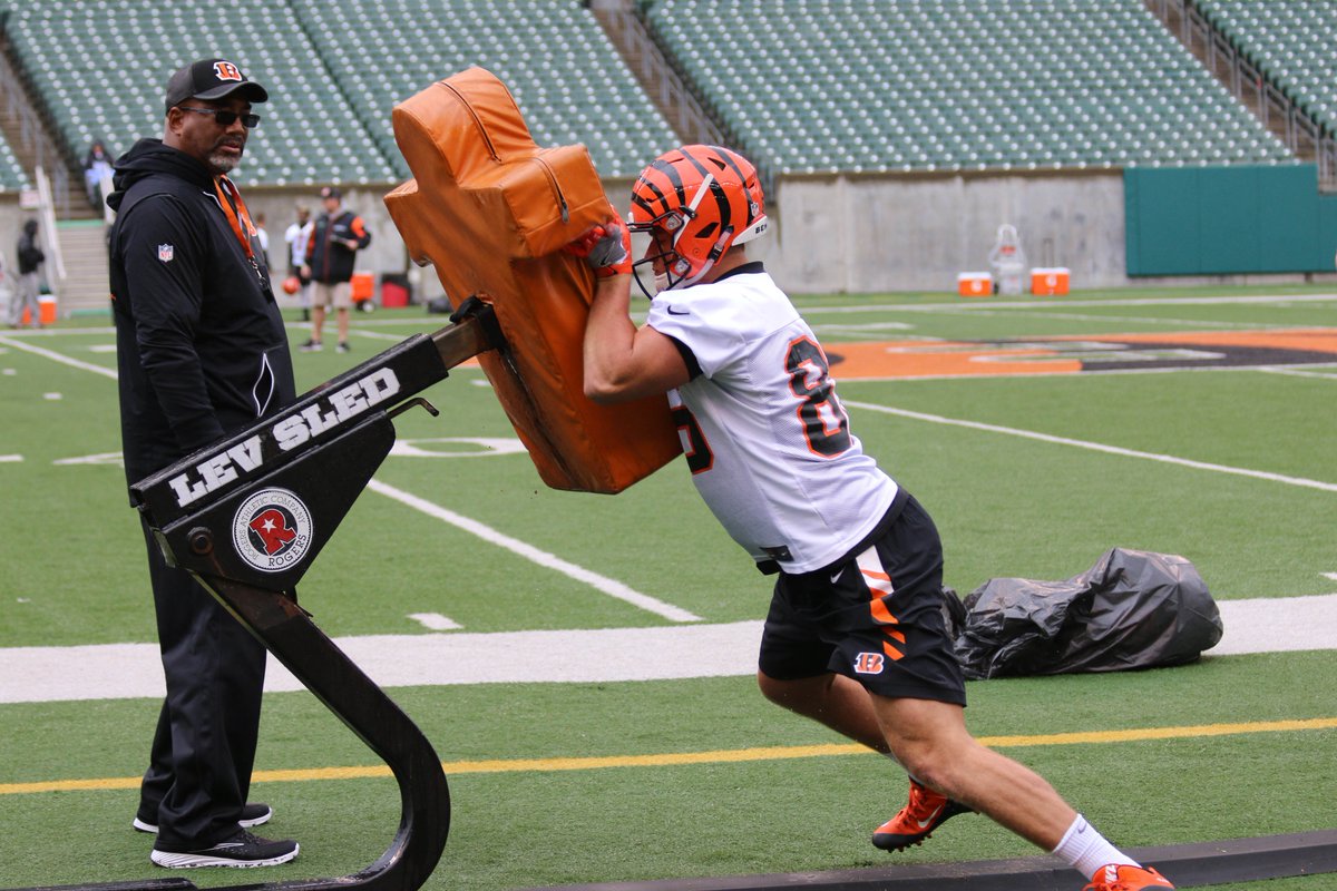 Your first look at the new guys as the #Bengals hold rookie mini camp. #Bengals50  📷: go.bengals.com/2p5IqQG https://t.co/dbsujD1zVI