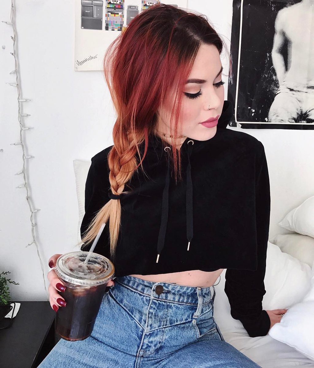 ChooseOne___'s tweet image. Choose one 🌈