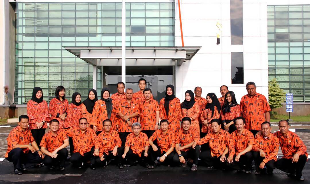 SAMSAT_PWK's tweet photo. Selamat pagi, salam hangat dari keluarga besar Cabang Pelayanan Pendapatan Prov. Wil. Kab. Purwakarta :) https://t.co/tW7JFwkXBK